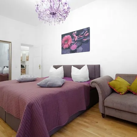 Grand Mitte Rosenthaler Platz Apartment *