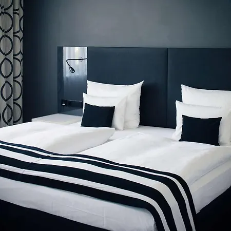 Hotel Vienna House By Wyndham Andel's 4*