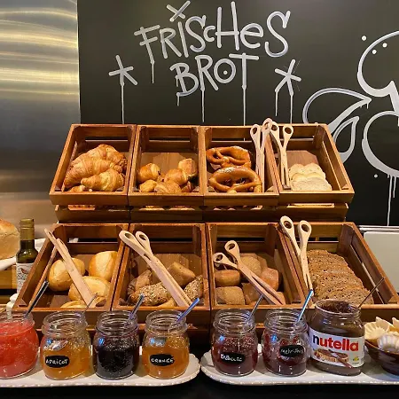 Hotel Catalonia Mitte 4*