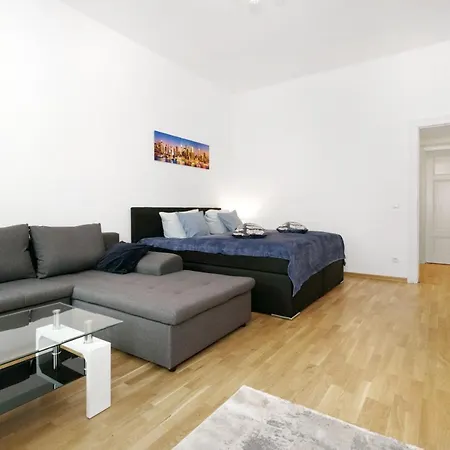 Grand Mitte Rosenthaler Platz