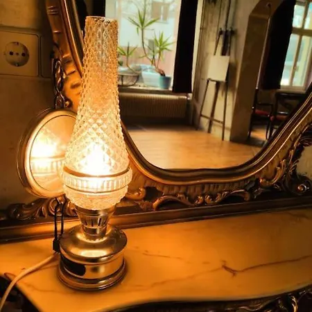 Schoeneberg Flat & Art Gallery Apartment
