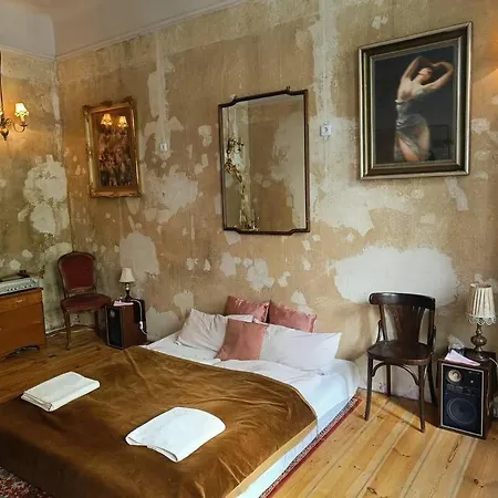 Apartment Schoeneberg Flat & Art Gallery *