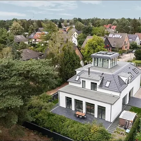 Traum-villa In Heiligensee Mit Innenpool Und Kamin Berlin
