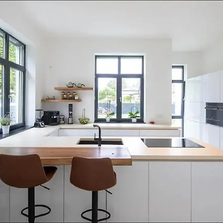 Traum-villa In Heiligensee Mit Innenpool Und Kamin *