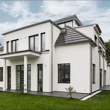 Traum-villa In Heiligensee Mit Innenpool Und Kamin Villa