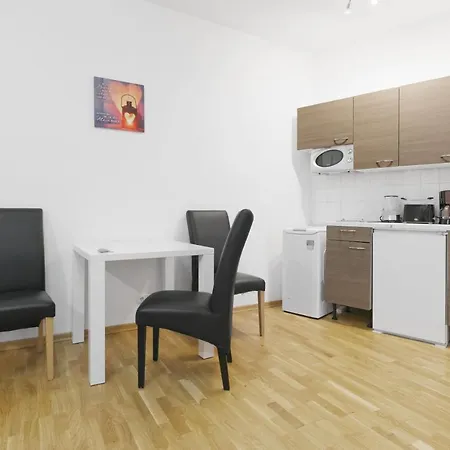Grand Mitte Rosenthaler Platz Apartment *