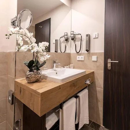 Western Plaza Kurfuerstendamm 4*