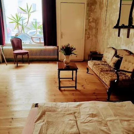 Schoeneberg Flat & Art Gallery Berlin