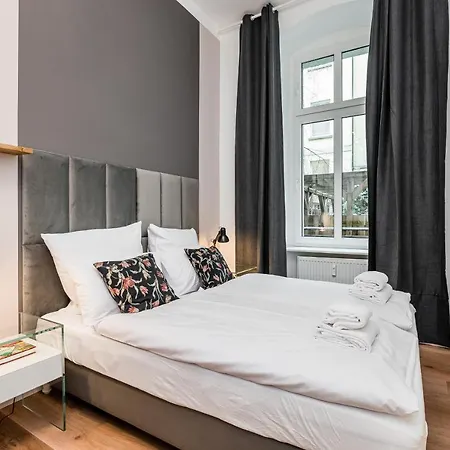 Neues Design-apartment In Friedrichshain Apartment *