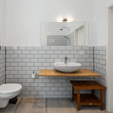 Apartment The Tieckstr Loft For Up To 7 People With 2 Bathrooms