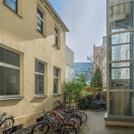 The Tieckstr Loft For Up To 7 People With 2 Bathrooms Apartment