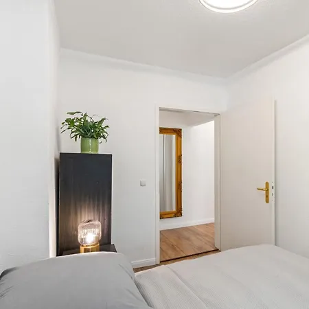 Apartment The Tieckstr Loft For Up To 7 People With 2 Bathrooms *