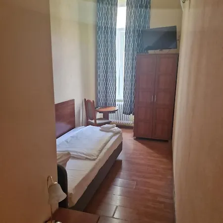 Am Stuttgarter Eck Отель 2*