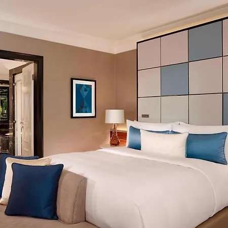 Hotel The Ritz-carlton, 5*