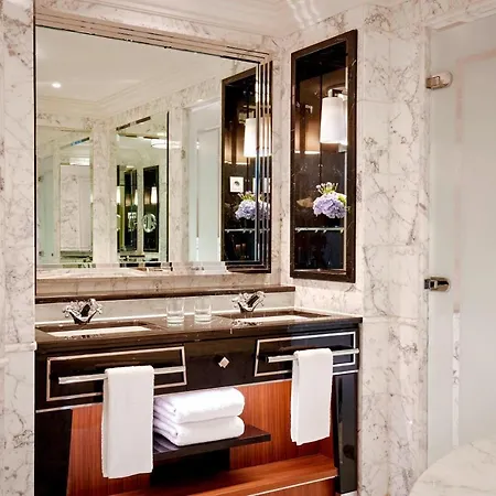 The Ritz-carlton, Hotel 5*