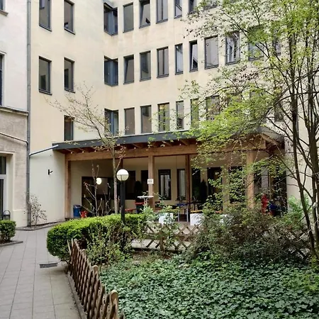 Acama & Kreuzberg