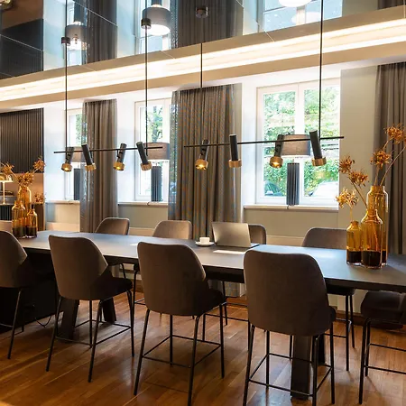 Otel Leonardo Royal Alexanderplatz 4*