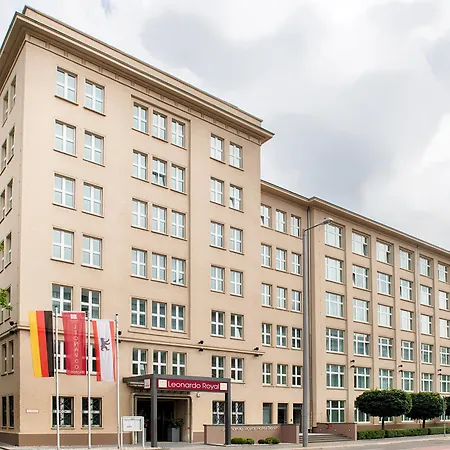 Leonardo Royal Alexanderplatz 4*