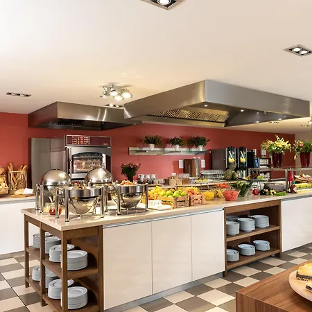 Otel Leonardo Royal Alexanderplatz 4*