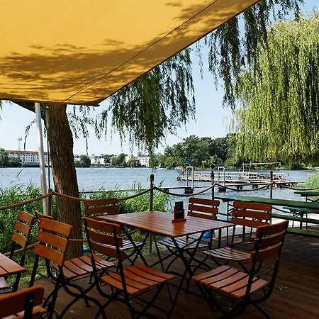 Seminar- Und Gaestehaus Flussbad Gartenstrasse Берлин