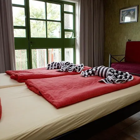 Seminar- Und Gaestehaus Flussbad Gartenstrasse Берлин