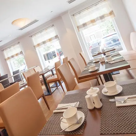 Hotel Adelante Boutique