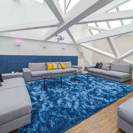 Apartment Luxus Penthouse Am Kurfuerstendamm
