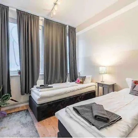 Big Fancy Center Apartment Berlin