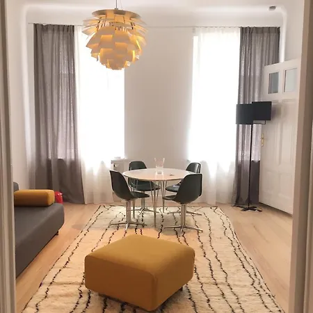 Apartment Luxury 2 Bedroom Apartment In The Heart Of Mitte, Berlin