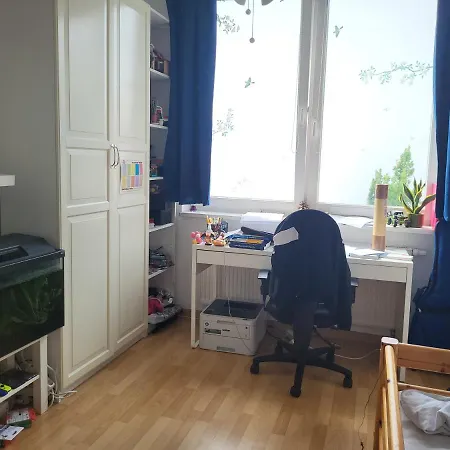Terrassen-wohnung Mit Blick Auf Fernsehturm