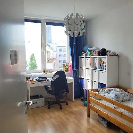 Terrassen-wohnung Mit Blick Auf Fernsehturm * Berlin