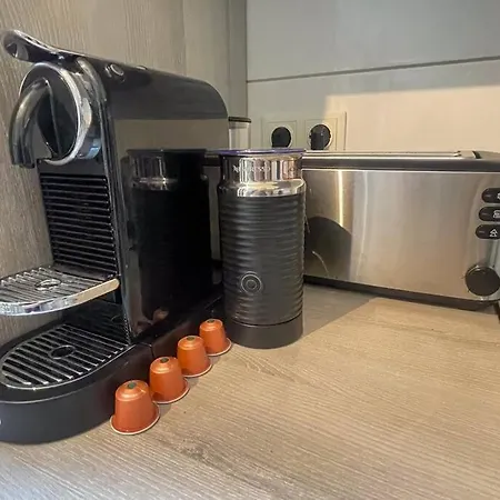 Modern L Netflix L Fast Wifi L Xbox Apartment Berlin