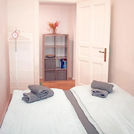 Peaceful Flat For 4 In Prenzlauer Berg Apartment