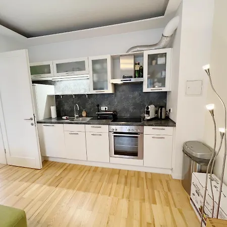 Prime Comfort With Balcony & Free Parking