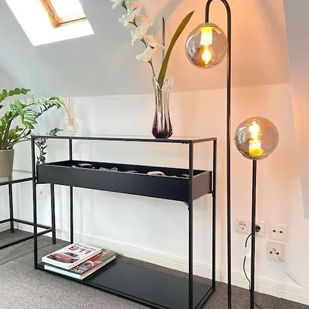 Apartment Im Dg / 5 Min Zur Messe *