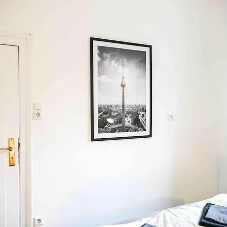 Moderne In Ruhiger Umgebung Nahe Messe Apartment *