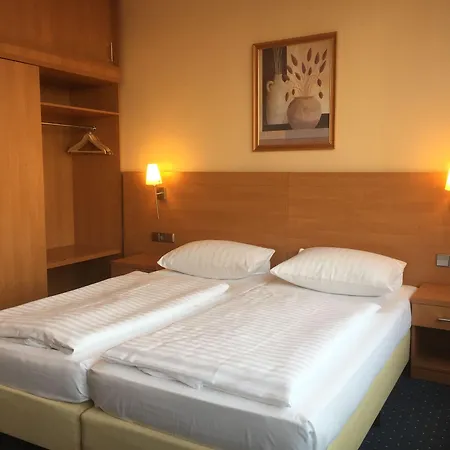 Plaza Charlottenburg 3* Berlin