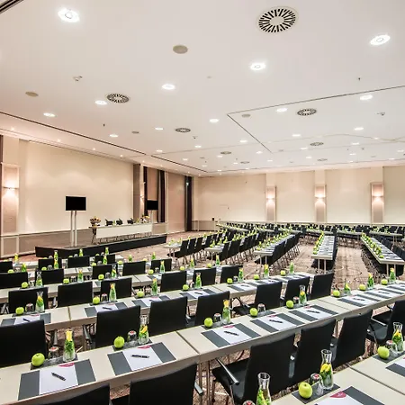 Crowne Plaza City Centre Ku'damm By Ihg 4*