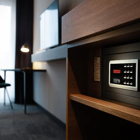 Hotel Holiday City Center East Prenzlauer Berg By Ihg 4*