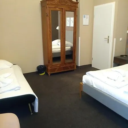 Bellevue Am Kurfuerstendamm מלון 3*