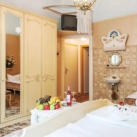 Otel Bellevue Am Kurfuerstendamm 3*
