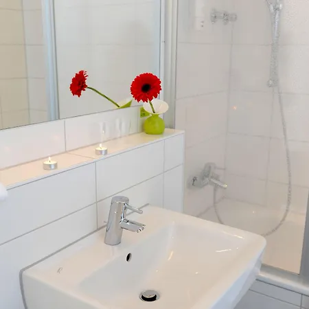 H+ 4youth Hotel 3*