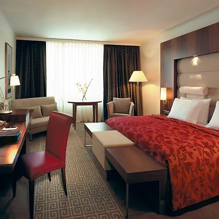 Palace Hotel 5*