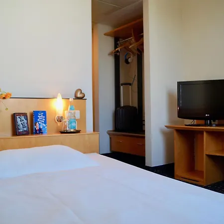Hostel Grand Urban