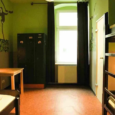 Sunflower Hostel *