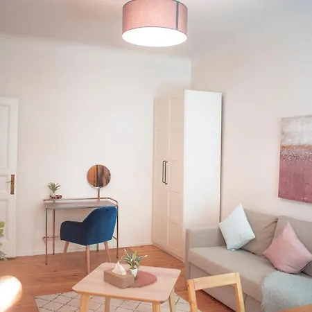Peaceful Flat For 4 In Prenzlauer Berg