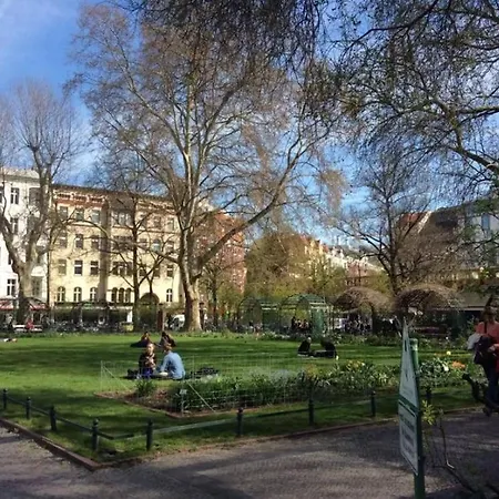 Апарт-отель Townhouse 4*