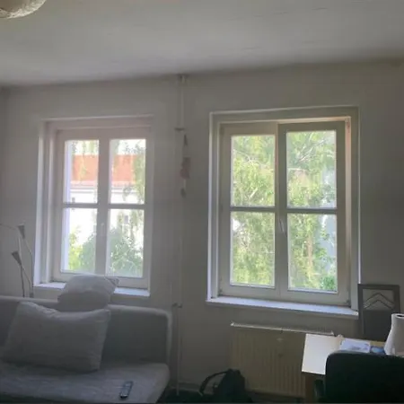Apartment Friends Circle *