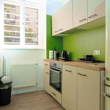 Apartment Blue Chili 32 - Stadtwohnung Fuer 3 Modern Zentral Karlshorst Wlan *
