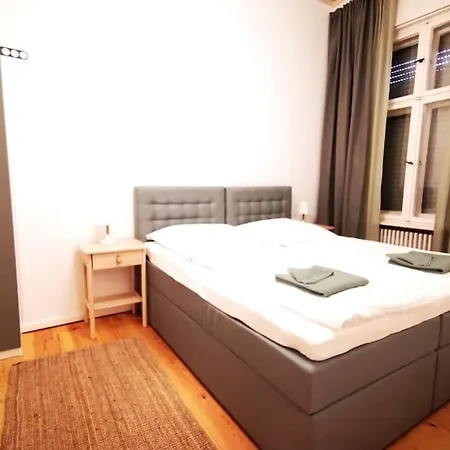 Lang Li By Rockchair L Superhost Status L 2 Bedrooms Boxspringbeds In Center - Cozy Family & Business Flair Welcomes You! Apartment